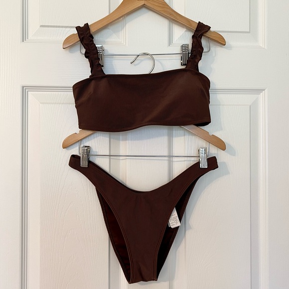 Abercrombie & Fitch Other - Abercrombie & Fitch Ruffle Strap Ribbed Bikini NWT
